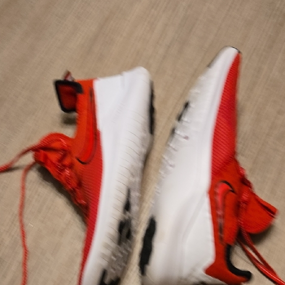Nike Bright Red Running Shoes - Picture 3 of 8